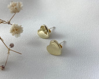 Gold Dainty Heart Earrings, Minimalist Studs, Gold Heart Jewelry, Simple Earrings, Modern Jewelry, Gift Idea, Layering Earrings, Gold