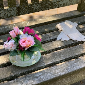 Victorian Garden - Tea Cup Arrangement - Shabby Chic - Vintage - Cottagecore