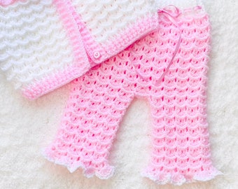 Digital PDF Crochet Pattern: Crochet baby pants or crochet baby trousers pattern in various sizes with video tutorial by Crochet for Baby