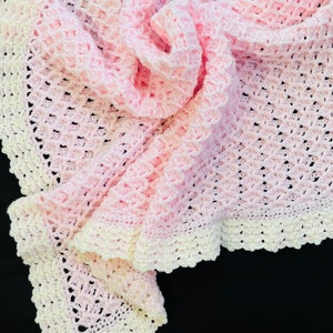 Digital PDF Crochet Pattern: Crochet baby blanket with 3D crochet fan stitch and beautiful crochet border -Video Tutorial- Crochet for baby
