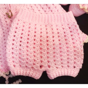 Digital PDF Crochet Pattern: Crochet diaper cover pattern with follow along video tutorial, Crochet baby shorts, Crochet for Baby patterns