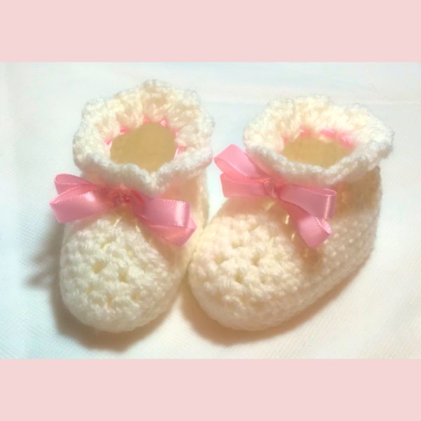 Digital PDF Crochet Pattern: Crochet baby Shoes or Easy crochet baby Booties with follow along video tutorial, Crochet for Baby Patterns