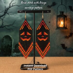 Halloween pumpkin beaded earrings pattern Jack o'lantern brick stitch earrings pattern seed bead fringe earrings pattern Miyuki delica