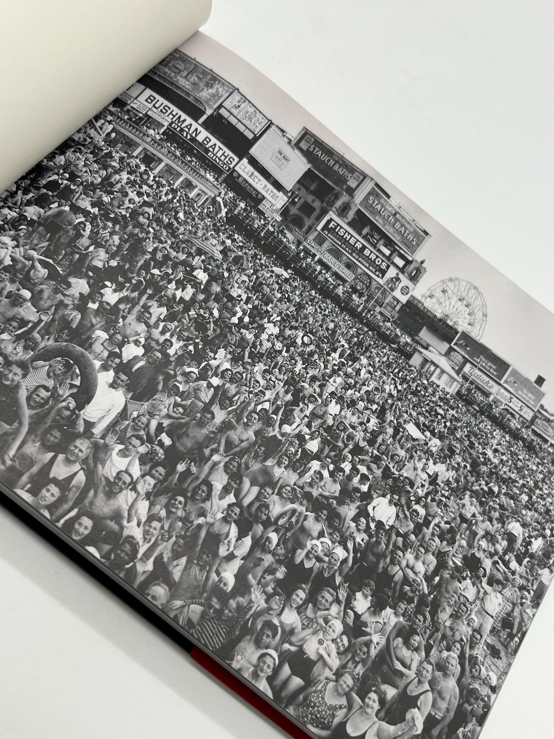 Extra! Weegee: A Collection of 359 Vintage Photographs From 1929