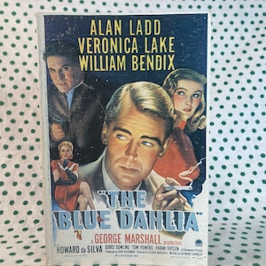The Blue Dahlia: A Screenplay by Raymond Chandler Vintage Softcover