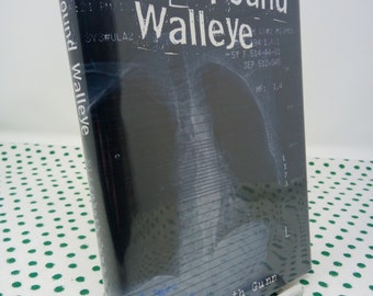 FIRMADO Six Pound Walleye por Elizabeth Gunn 1a edición tapa dura