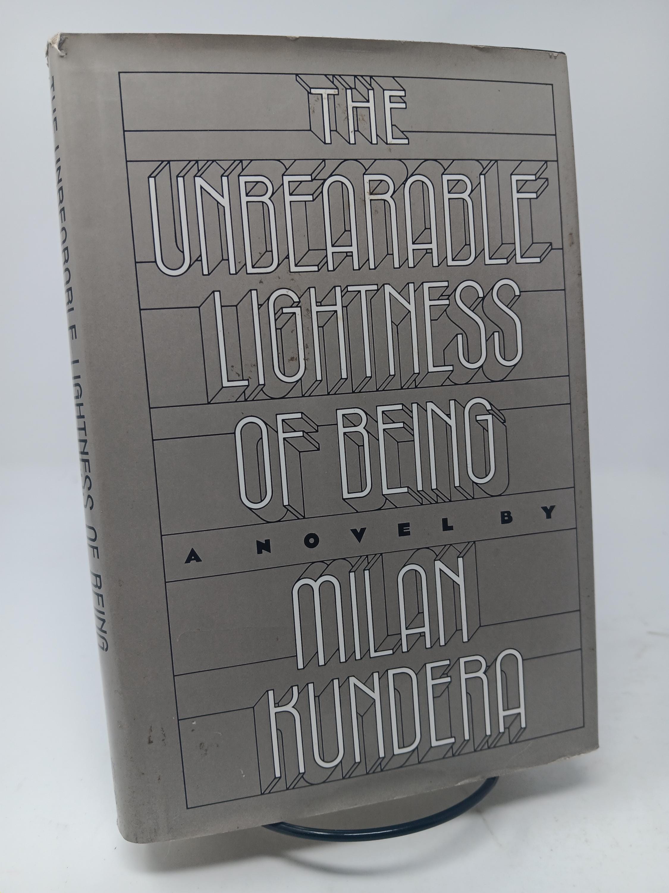 L'insostenibile leggerezza dell'essere di Milan Kundera libro - Main Image