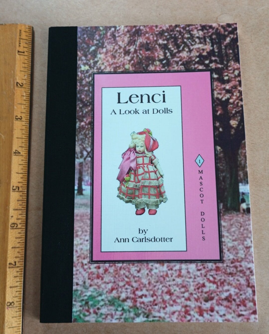 Lenci, A Look at Dolls, 1 Mascot Dolls (2007) Ann Carlsdotter