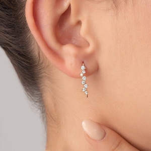Orecchini a grappolo di diamanti • Orecchini pendenti a zig zag • Diamanti taglio rotondo • Orecchini moderni ed eleganti • Regalo perfetto