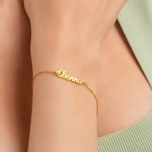 Nieuwe moeder cadeau • Gepersonaliseerde sieraden • Besties Initialen Cadeau • Gepersonaliseerde Woordarmband • Cadeau voor haar • Aangepaste naamarmband