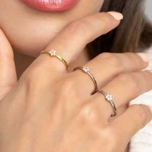 Daisy Diamond Ring • Diamond Flower Ring • Stackable Ring • Dainty Diamond Ring • Everyday Ring • Stacking Ring • Perfect Gift For Her