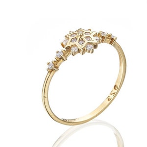Liveday Creative Snowflake Ring Fashion Elegant Crystal Ring • Christmas Gift • Gold Diamond Snowflake • Delicate 14K Gold Ring