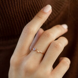 Anillo para mejor amigo Anillo para parejas Anillo delicado con 2 piedras Anillo de plata de ley Piedras preciosas para dos Anillo a juego para hermanas Regalo de San Valentín imagen 3