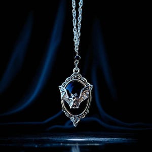 Gothic Bat Car Charm: Spooky Rearview Mirror Hanging image 8