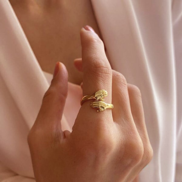 14k Solid Gold Liebe umarmt Hände Ring / Gold Ring Umarmung / Gelbgold Hand Ring Spirale Einfacher Echt Gold Ring / Handgemachter Ring / Verstellbar