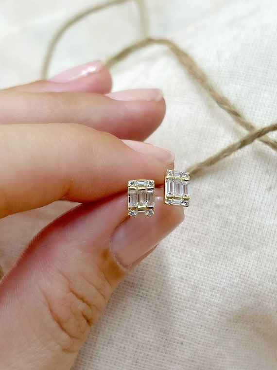 ★2022SS★MZUU★14-Karat Gold Mini Baguette Stone Earrings Amazon.com: 14k Gold Solitaire Baguette Diamond Stud