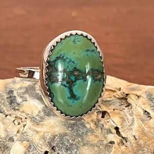 Turkoois en gehamerd .925 sterling zilveren ringmaat 8 1/4