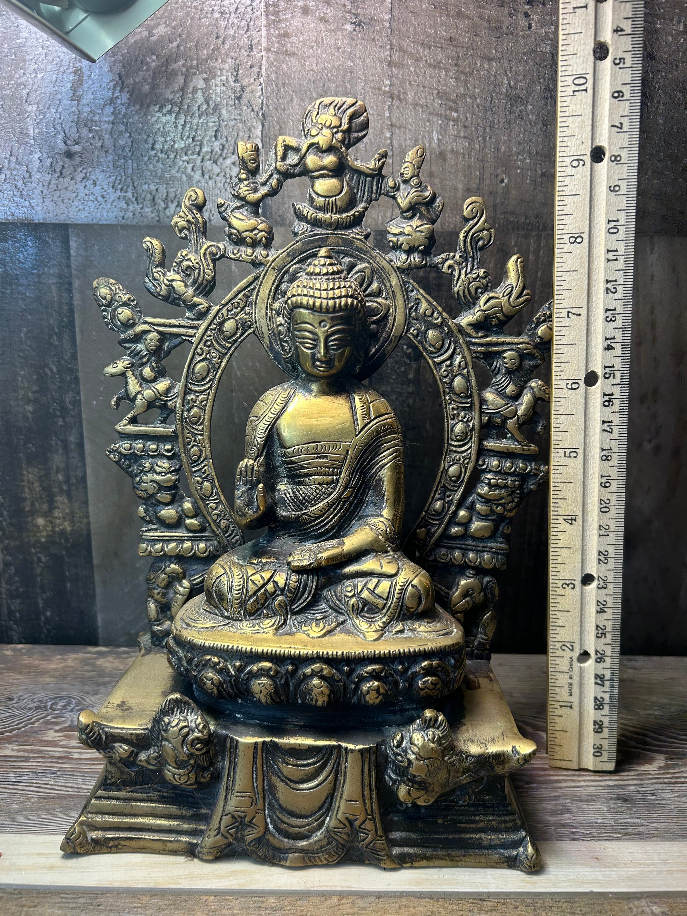 悟りの六つの装飾の玉座に座るヴィンテージ仏陀 - 真鍮像 - Etsy 日本