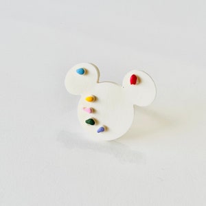 Art festival mouse palette adjustable ring. Mouse ring. Theme festival ring. Paint palette jewelry. Artsy jewelry. Theme park jewelry.