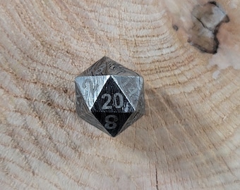 D20 Die 18 mm - Damascus Steel MINT/New / Hand Forged Steel / Damascus Steel / Game Dice / Larp / Gamer Gift