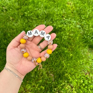 Pulsera con flores para mamá, llavero de pulsera