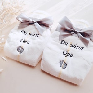 2x diaper pregnancy announcement - Pregnant - you are going to be grandma, grandpa, dad pregnancy announcement