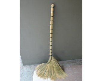 Handmade Asian Broom Natural Oriental Thai Grass Broomstick for Sweeping Turkey Wing Vintage Style Broomcorn Whisk Broom