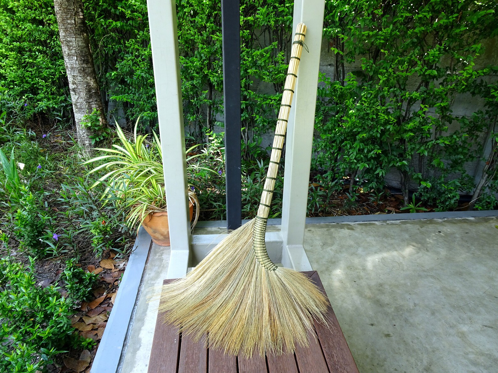 Handmade Asian Broom Natural Oriental Thai Grass Broomstick Etsy.de