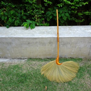 broom broomstick