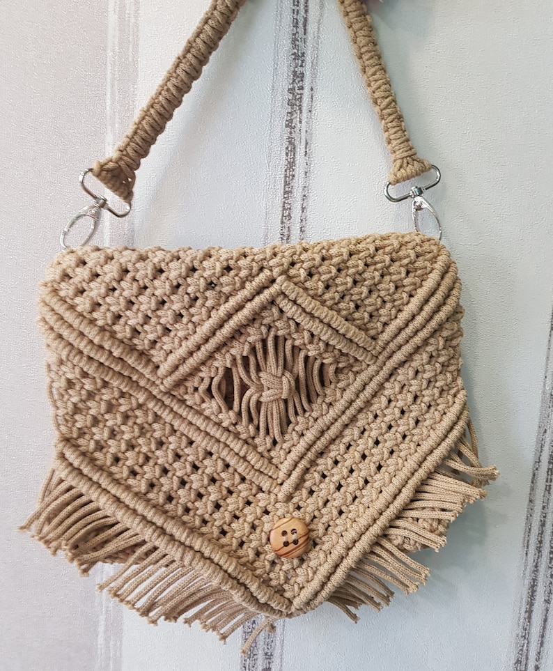 Handmade Macrame Bag with Wooden Handles,cotton thread,Eco Friendly,Stylish and fashionable,Handbag,Crossbody Bag,Macrame Clutch Purse