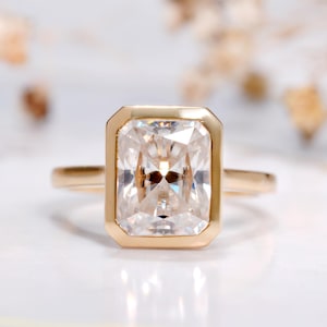 3.50 CT Bezel Radiant Cut Moissanite Engagement Ring, Unique Bezel Setting Wedding 14K Solid Gold Promise Ring Stunning Radiant Bridal Ring