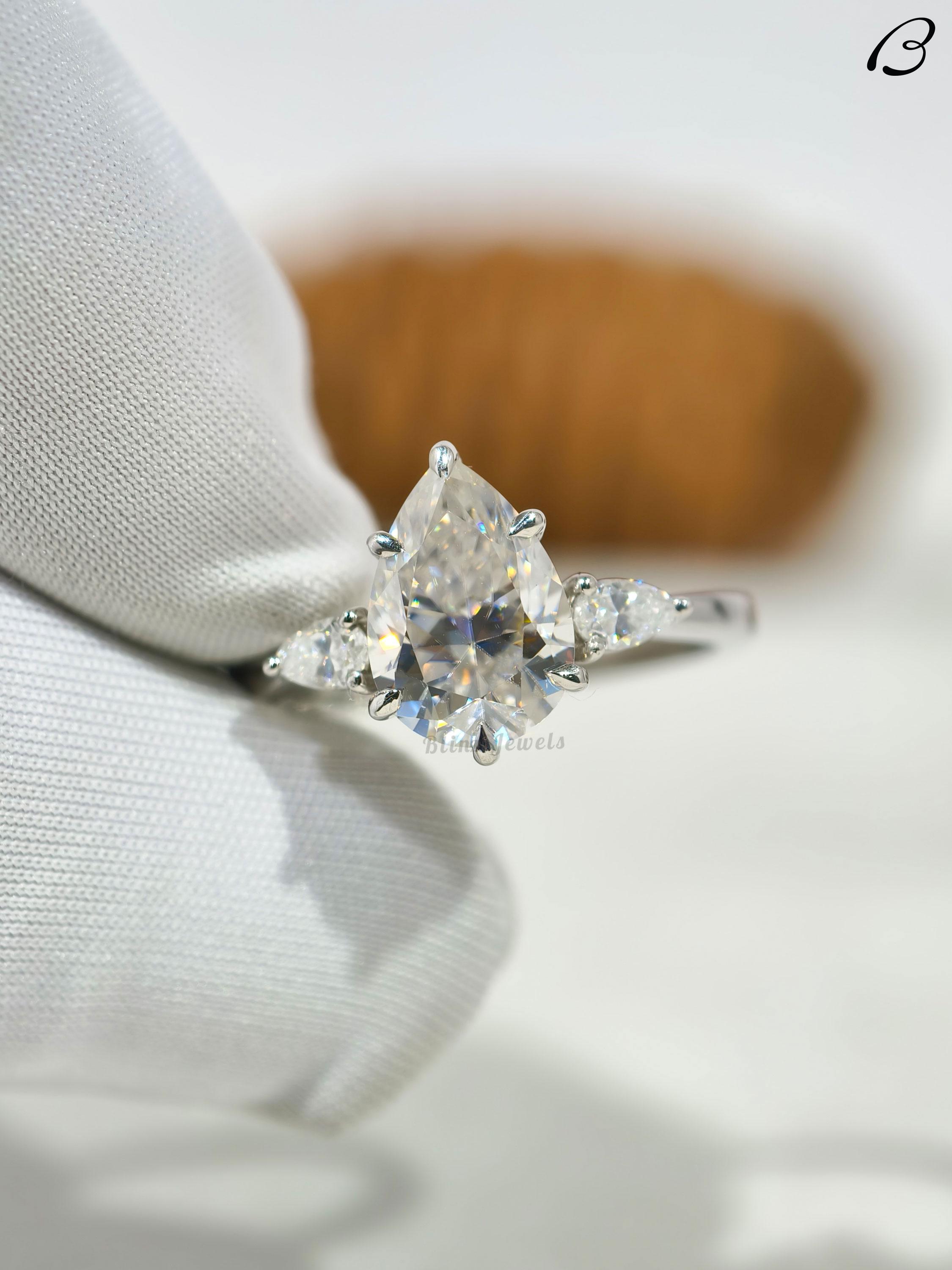 Pear Cut Moissanite Three Stone Engagement Ring for Women, Teardrop ...
