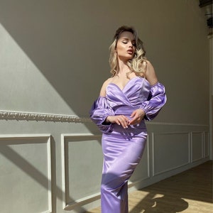 Vestido lavanda Royal Atlas, vestido midi espartilho, mangas destacáveis nupcial, vestido de baile estilo espartilho, vestido midi Atlas Slip, vestido manga bufante