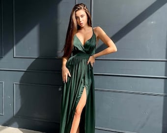 ワンピース SALVATORE FERRAGAMO OLIVE GREEN SILK DRESS Layered silk dress with Ferragamo monogram motif - Women