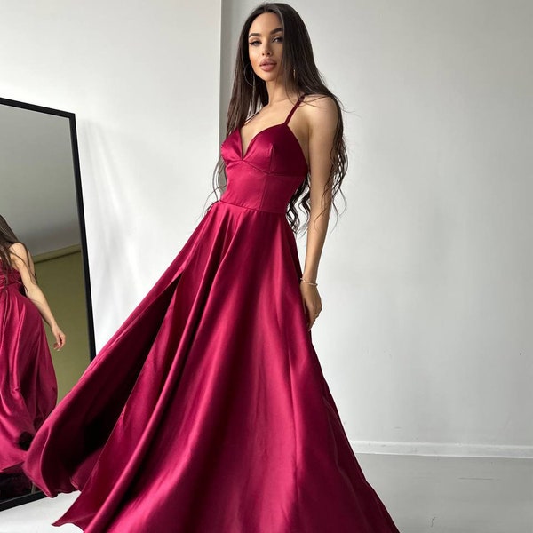 Robe de bal bordeaux, Robe de soirée bordeaux, Robe en satin bordeaux, Robe de demoiselle d'honneur rouge bordeaux, Robe fendue bordeaux, Robe longue en satin