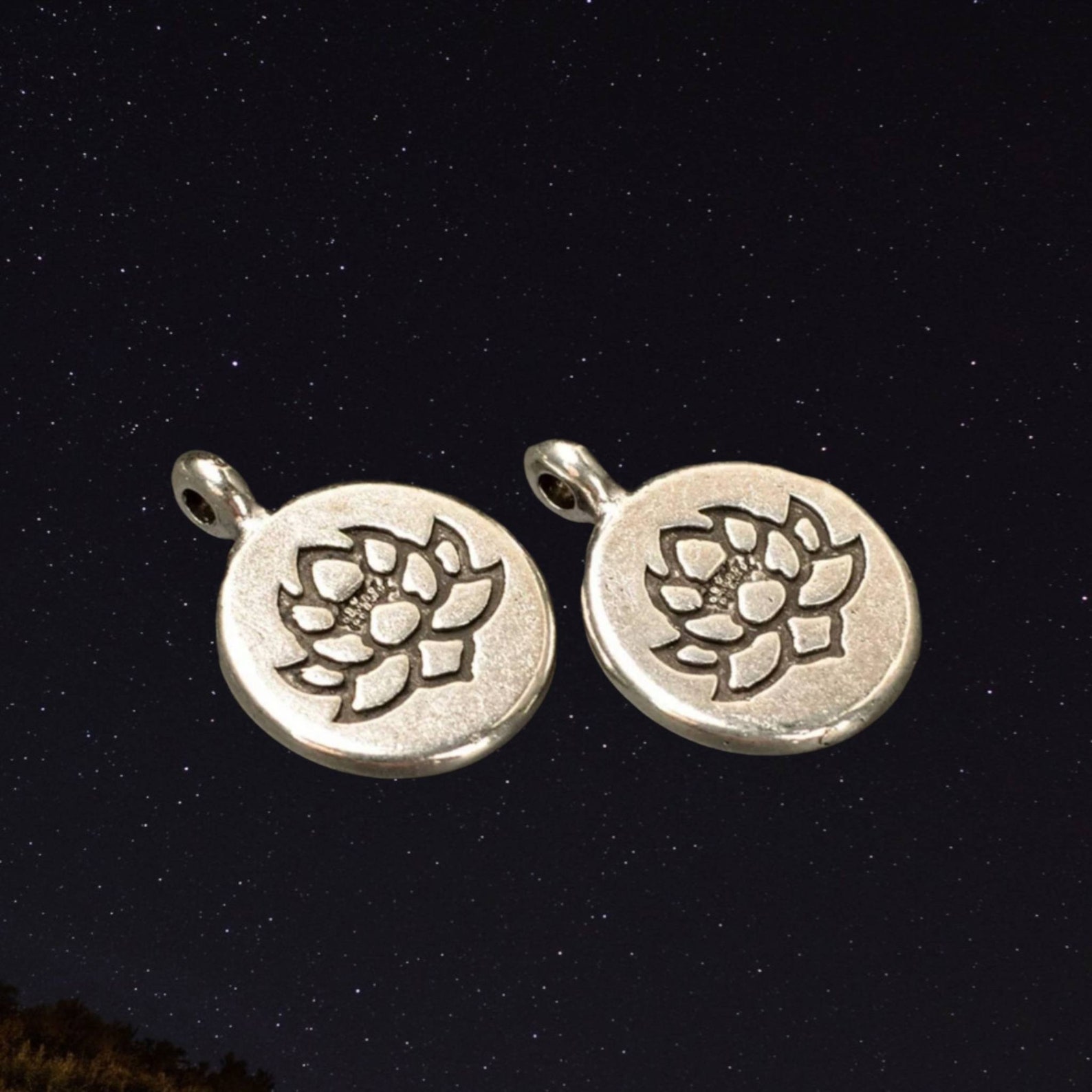 10 Lotus Flower Charm Pendant Antique Plated Jewelry Etsy