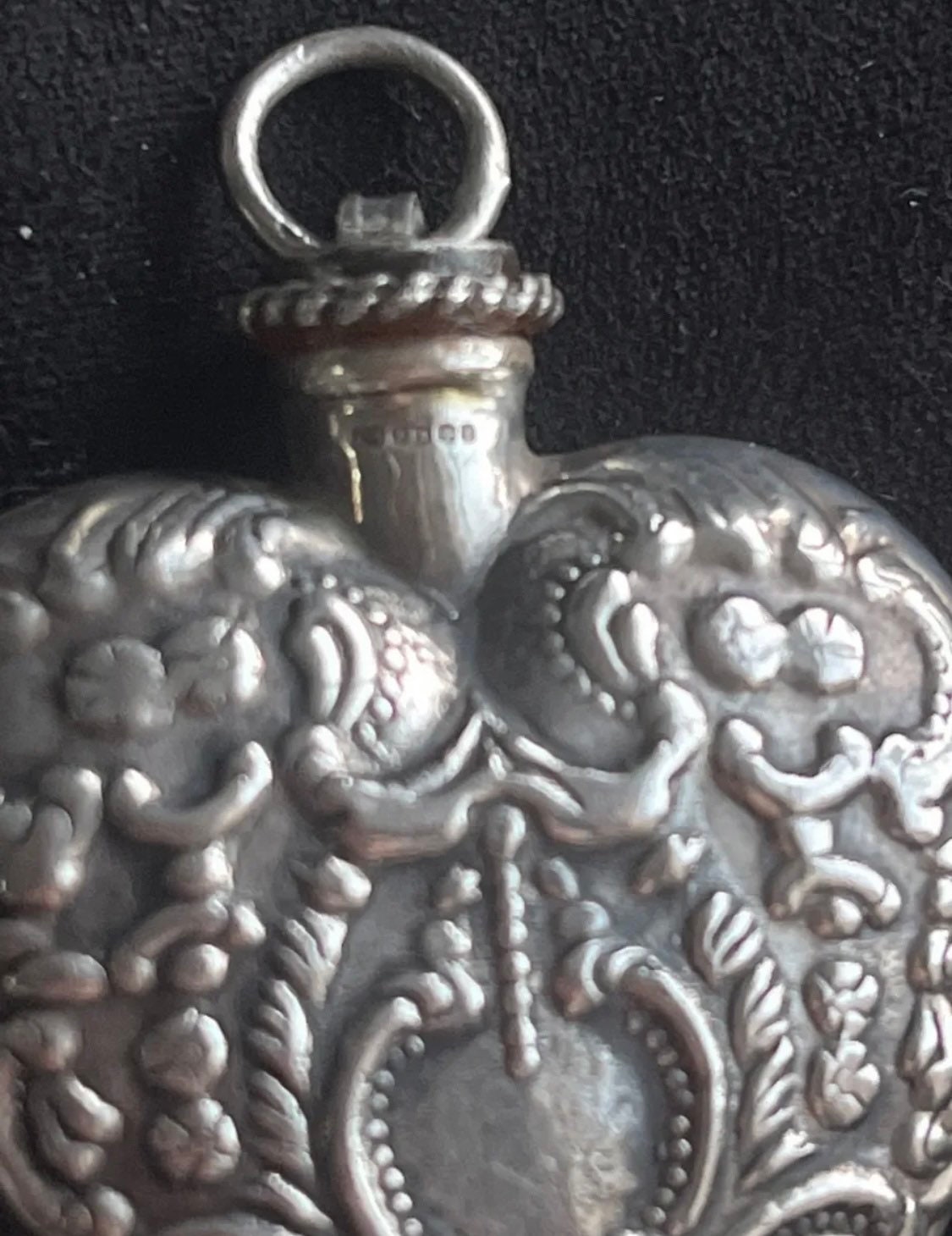 Antique perfume bottle necklace - .de