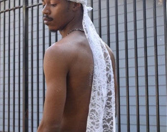 Durag largo de encaje blanco