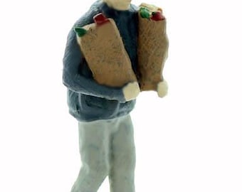 N Scale Shopping Man with Shopping Bags Finished Figure