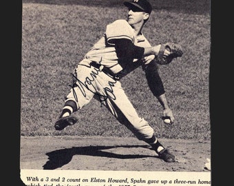 Warren Spahn AUTOGRAPHED vintage Magazine Picture 17 time all star Braves Legendary Pitcher Baseball Hall of Fame