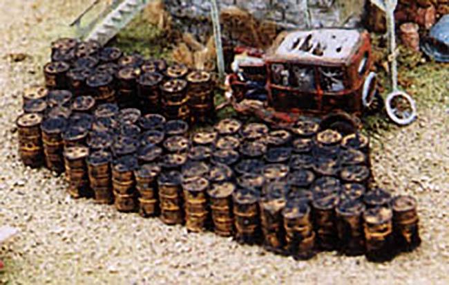 N Scale (1:160) Painted Oil Drum Piles - 4 Piles / Over 80 Drums - MTS LLC