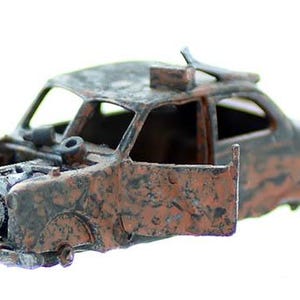 N Scale Sedan 1950s Stripped down with Exposed Engine FINISHED