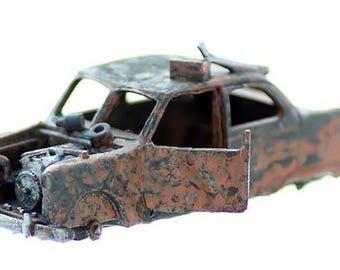 N Scale Sedan 1950s Stripped down with Exposed Engine FINISHED