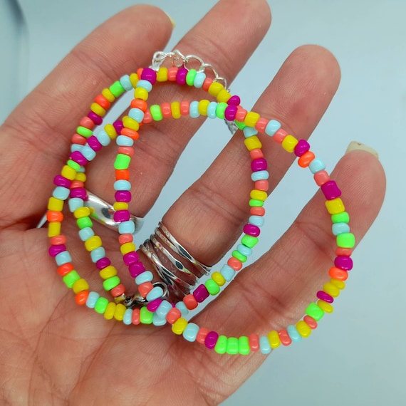 Neon bead necklace deals
