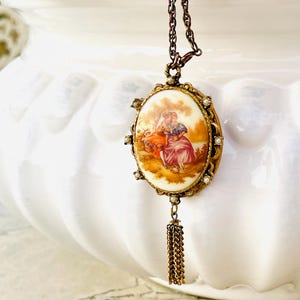 Signed Fragonard Victorian Couple Ceramic Cameo Painted Locket Chain Necklace