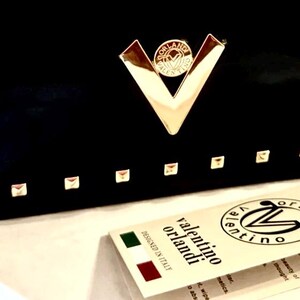 Neue Valentino Orlandi Crossbody Kameratasche Geldbeutel Schwarz Gold Hardware Mit Tags UVP 280 Italy Pink, Lavendel, Rot, Taupe, Weiß, Grau & Blau Bild 3