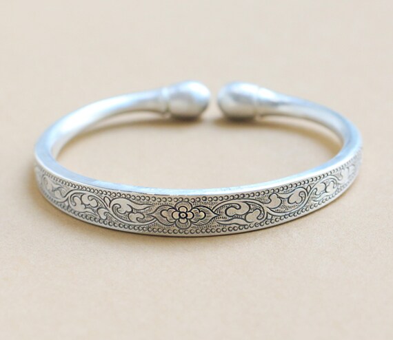 Dainty Floral Pure Silver Bracelet,unisex Boho Handmade 999  Floral Silver and White Women\'s Bracelet main image 0