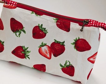 Make-Up Bag - Strawberry on White