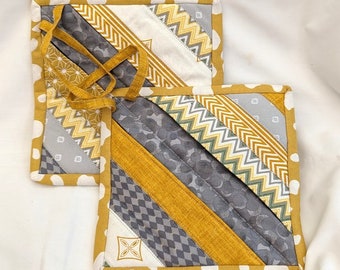 Pair of Quilted Pan Holders in Gold/Mustard and Grey