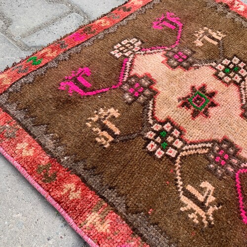 Pink Small Rug, Small Vintage Rug, Small Turkish Rug, Small Handmade Rug, Small Oriental Rug, Small Entry Rug, Door Mat Rug, 1.9 factory x 2.1 ft